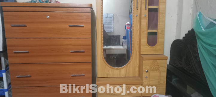 ড্রেসিং টেবিল এন্ড ওয়ার ড্রপ